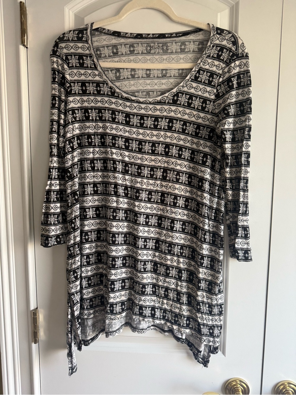 Y2K Mudd Black & White Women’s Patterned Scoop Neck Tunic, size M, EUC!
